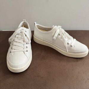 NIB Vionic Winny Sneaker White Nappa Size 9.5 Medium